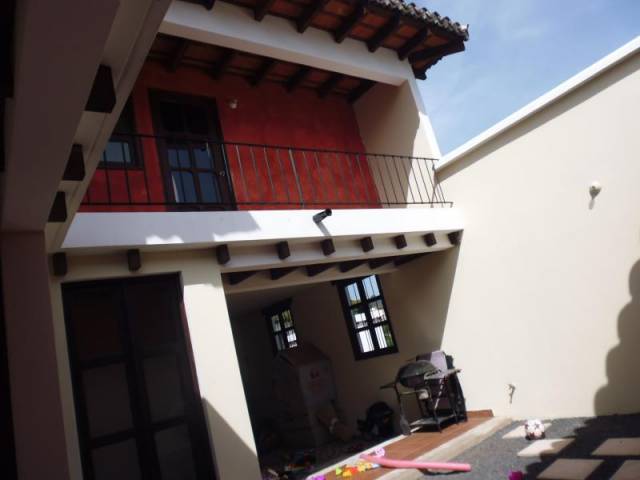 CityMax Antigua renta casa dentro de residencial de Jocotenango Sac! - Image 5