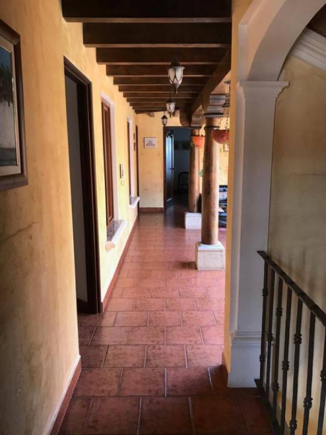 CityMax Antigua renta casa dentro de residencial de Antigua Guatemala! - Miniatura 3