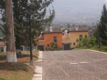 CityMax Antigua vende casa dentro de exclusivo residencial de Ciudad Vieja - Image 1