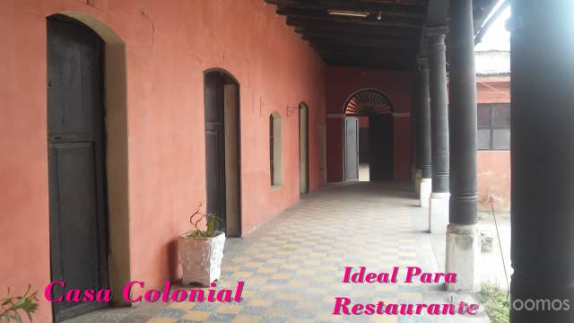 SE VENDE CASA COLONIAL A DOS CUADRAS DEL PARQUE CENTRAL, QUETZALTENANGO - Image 1