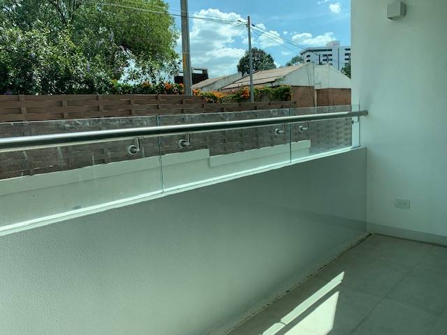 Apartamento en venta y renta zona 15 - Image 2