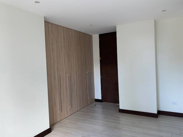 Apartamento en venta y renta zona 15 - Miniatura 6