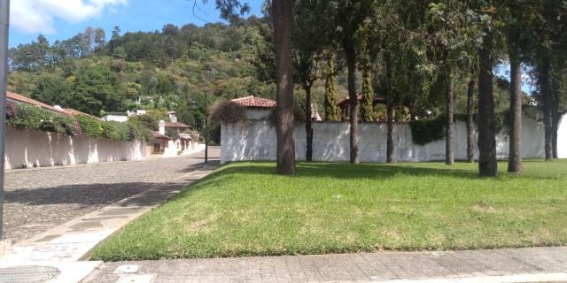 CityMax Antigua vende casa dentro de exclusivo residencial de Antigua Guatemala - Image 2