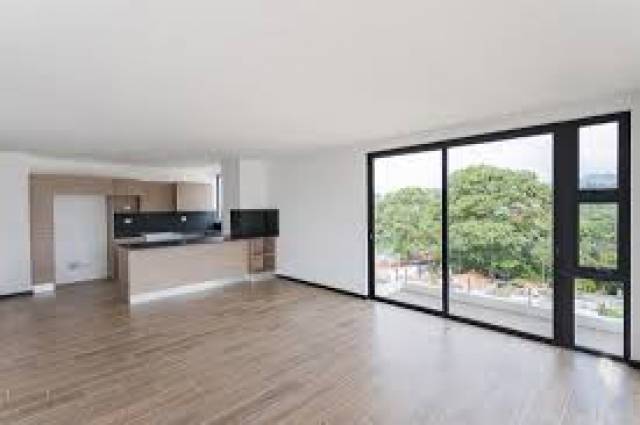 Lindo apartamento en renta en zona 15 de 2 hab. - Miniatura 4