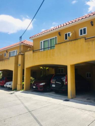 VENDO ESPECTACULAR CASA EN ZONA 17 - Image 1
