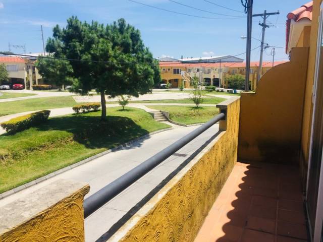 VENDO ESPECTACULAR CASA EN ZONA 17 - Miniatura 8