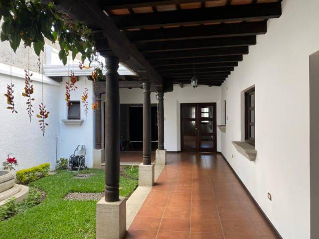 CityMax Antigua renta casa en residencial de Jocotenango - Miniatura 2