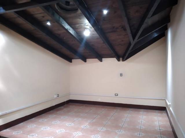 CityMax Antigua renta casa con uso comercial en Antigua Guatemala - Image 4
