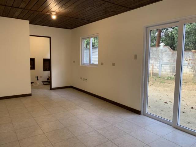 CityMax Antigua vende casa en residencial de San Lucas Sac. - Image 2