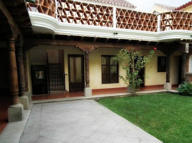 CITYMAX ANTIGUA! RENTA CASA EN GRAVILEAS!! - Image 1