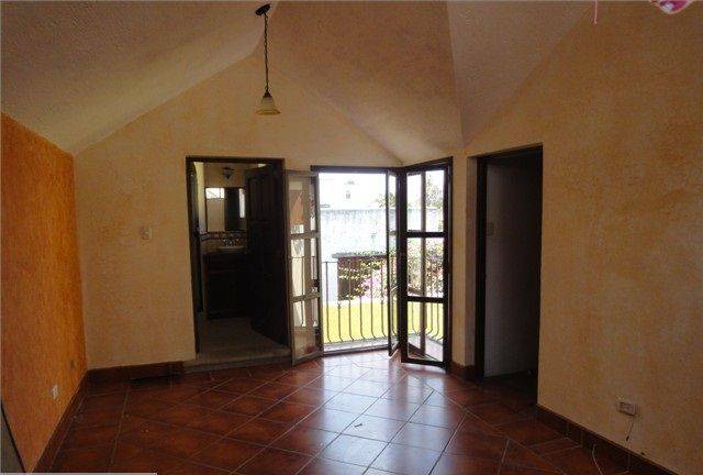 CITYMAX ANTIGUA! RENTA CASA EN GRAVILEAS!! - Image 2
