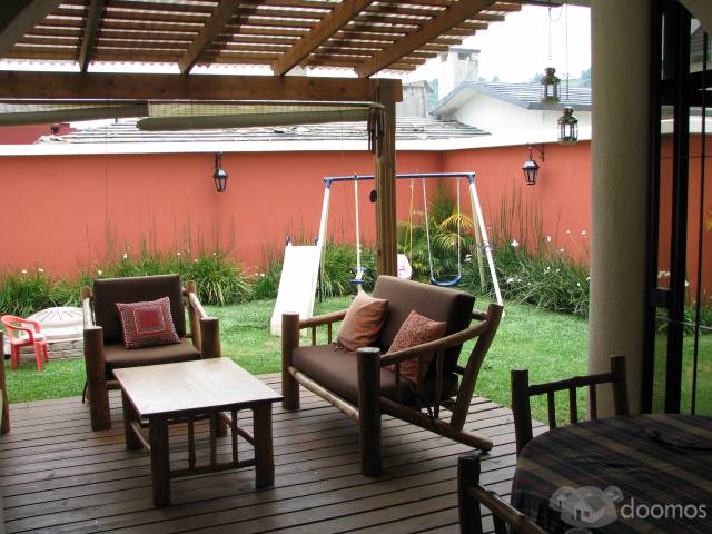 POR VIAJE VENDO HERMOSA CASA - Image 1