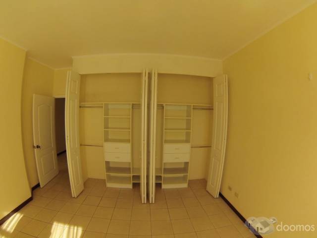 ALQUILO: Penthouse en Santorini zona 14 - Miniatura 8
