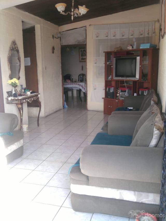 VENDO LINDO Y AMPLIO APARTAMENTO DE 2DO. NIVEL