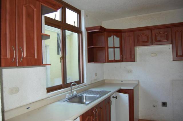 CityMax Antigua vende casa en los Faroles con financiamiento propio - Image 5