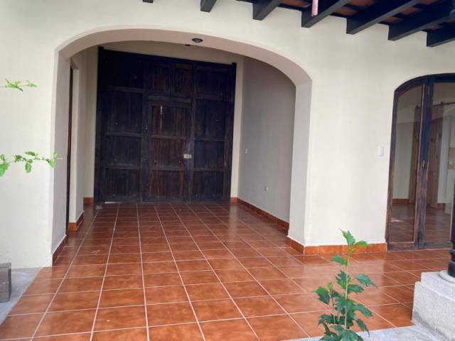 CityMax Antigua renta casa residencial de 1 nivel en Antigua Guatemala - Image 2