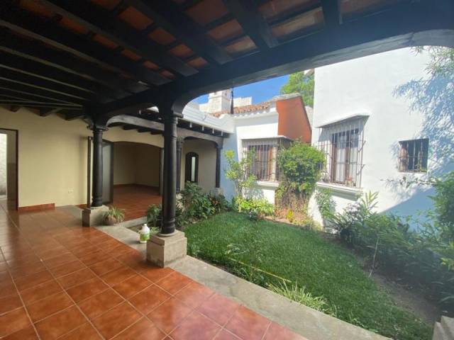 CityMax Antigua renta casa residencial de 1 nivel en Antigua Guatemala - Image 4