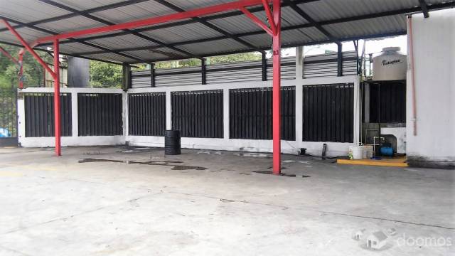 Alquilo Oficinas con bodegas y amplio estacionamiento - Image 2