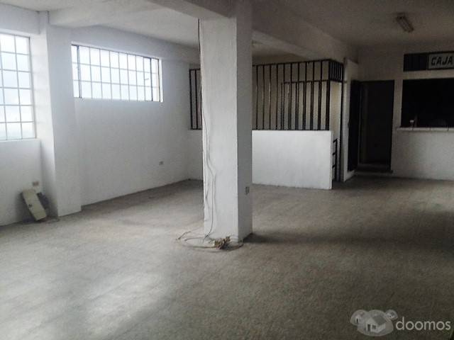 Alquilo Oficinas con bodegas y amplio estacionamiento - Image 3