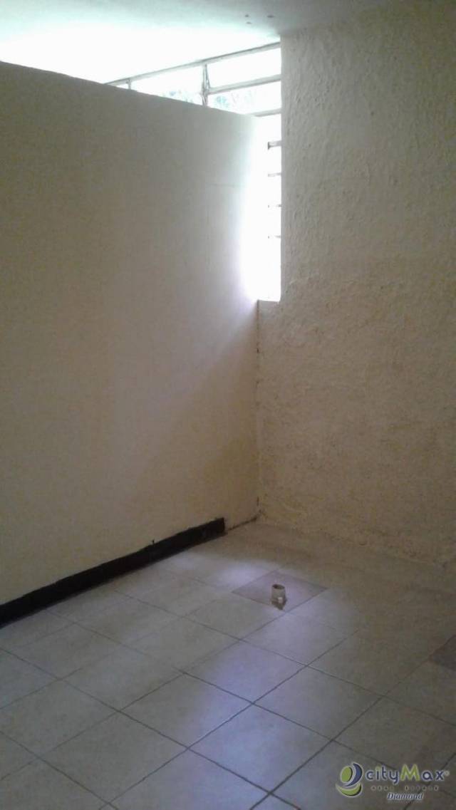 Alquiler local comercial / oficinas ZONA 15 - Image 2