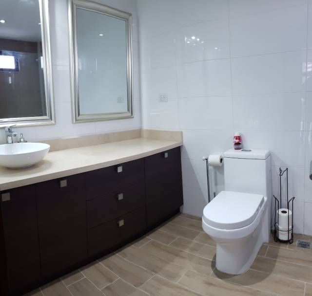Renta Apartamento Zona 15 Vista Hermosa 1 - Image 5