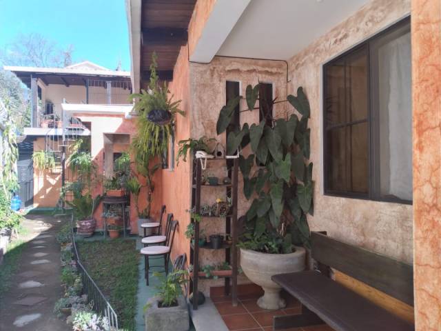 Rento apartamento amueblado de 2 habitaciones Antigua Guatemala céntrico - Miniatura 6