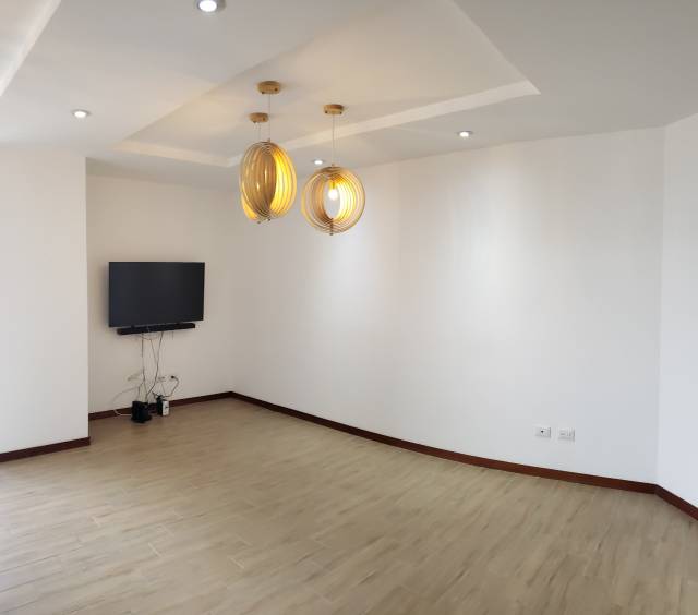 Alquiler Apartamento zona 15 - Image 3