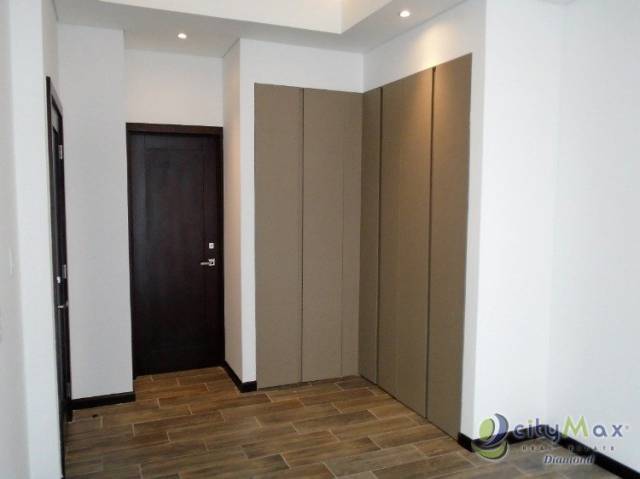 Renta hermoso Apartamento en Lirios de Cayalá Zona 16 - Image 4