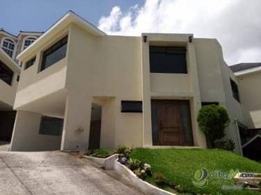 Venta Casa dentro de Condominio La Montaña zona 16 - Image 1
