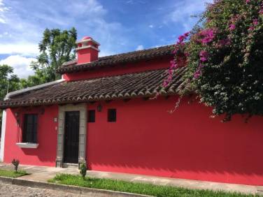 CityMax Antigua renta casa residencial amueblada en Antigua Guatemala - Image 1