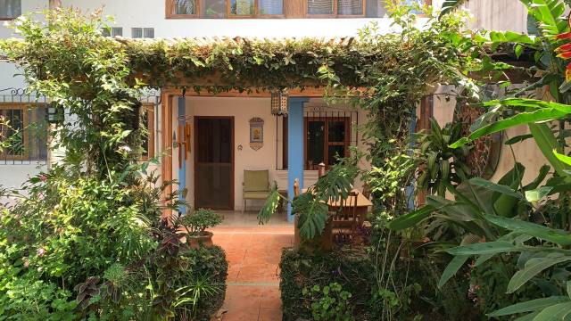 CityMax Antigua renta casa residencial amueblada en Antigua Guatemala - Image 2