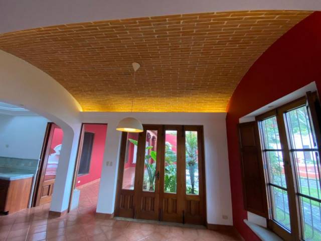 CityMax Antigua renta casa en residencial de Antigua Guatemala - Image 3