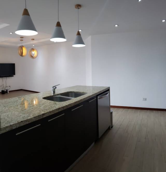 Alquiler apartamento zona 15 - Image 3