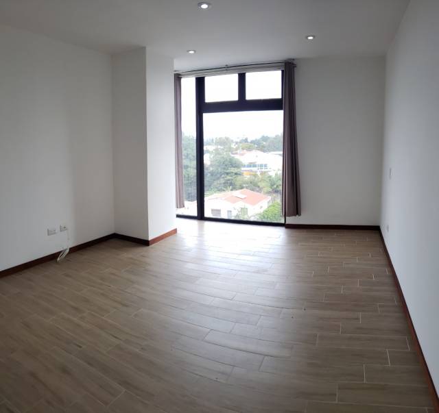 Alquiler apartamento zona 15 - Image 5