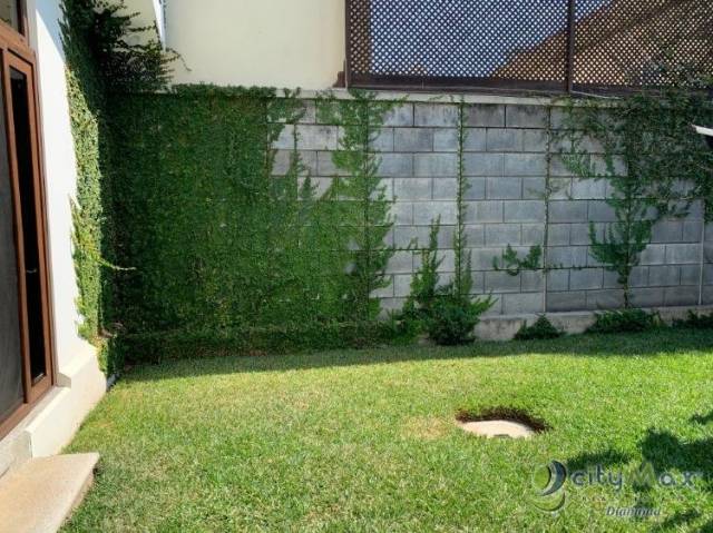 Venta Casa Condado Naranjo - Miniatura 5