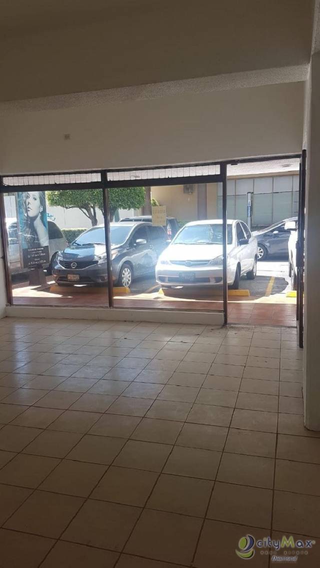 Renta Local Comercial zona 10 - Miniatura 4