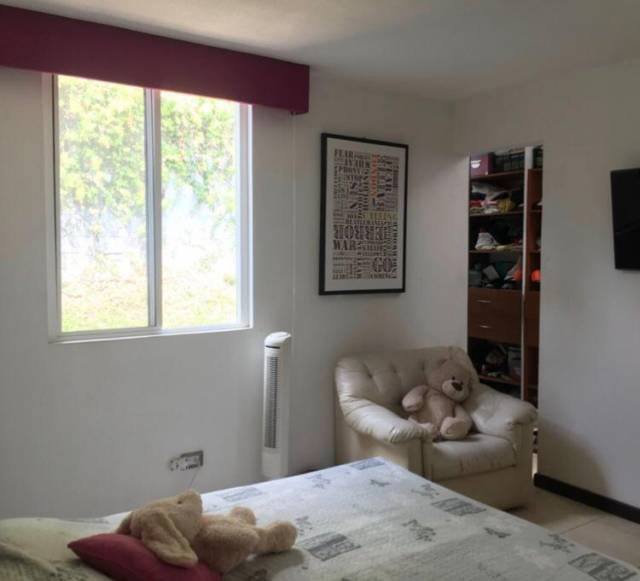 Excelente Precio Venta- Casa en zona 16 - Image 4