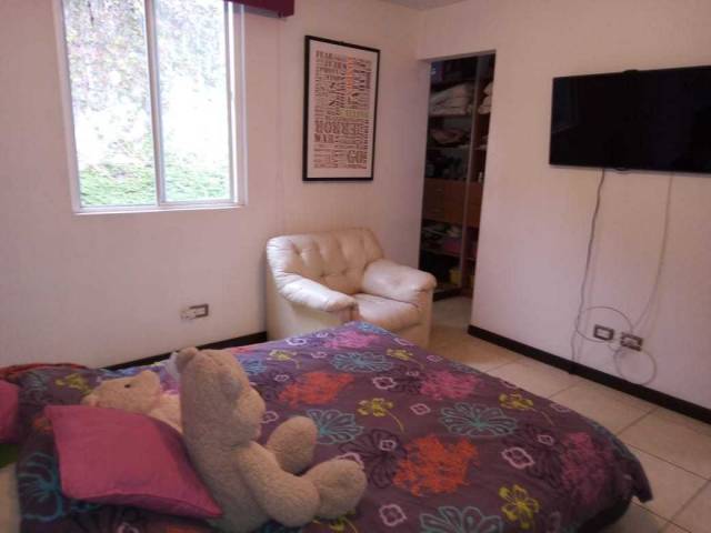 Excelente Precio Venta- Casa en zona 16 - Miniatura 6