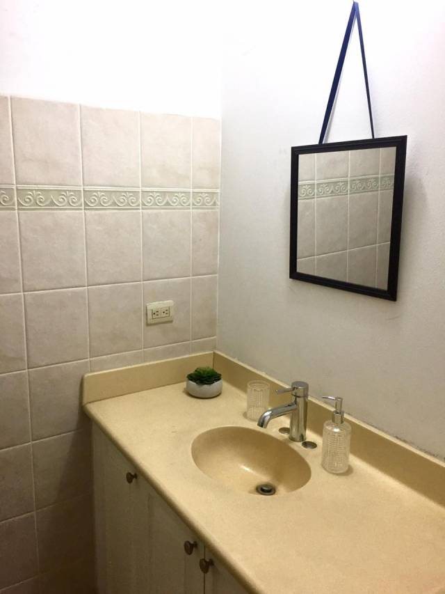 Alquiler Apartamento Amueblado en zona 14 - Image 4