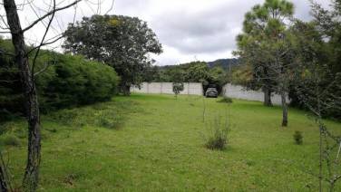 CityMax Antigua vende terreno con uso residencial en Santiago Sacatepéquez - Image 1