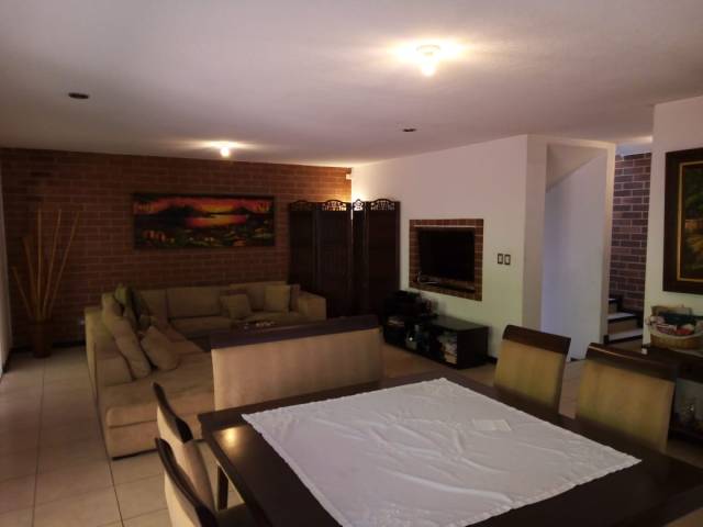 Excelente Precio Casa en Venta zona 16 Kanajuyù - Miniatura 6