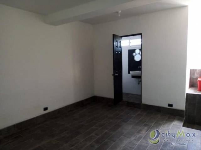 Renta Local comercial en zona 15, excelente ubicaciòn - Image 3