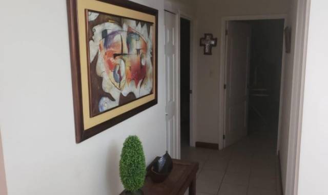 Renta apartamento en zona 14 totalmente amueblado de 2 habitaciones - Miniatura 5