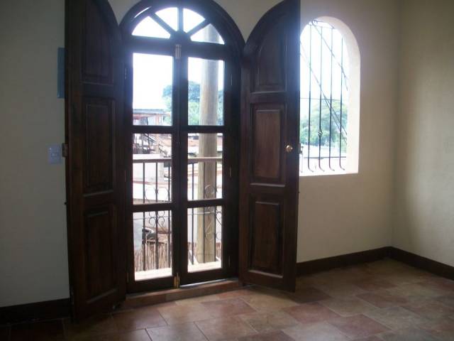 CityMax Antigua renta casa independiente en San Miguel Escobar - Miniatura 5