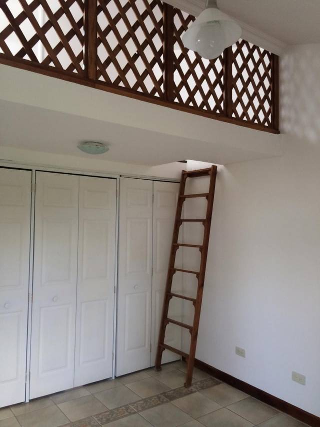 Renta de casa en condominio en zona 16 Kanajuyú - Image 5