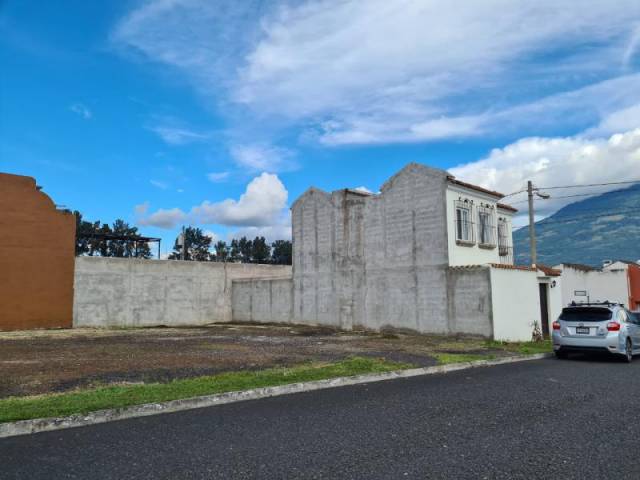 Venta de terreno de condominio, San Miguel Dueñas - Image 2