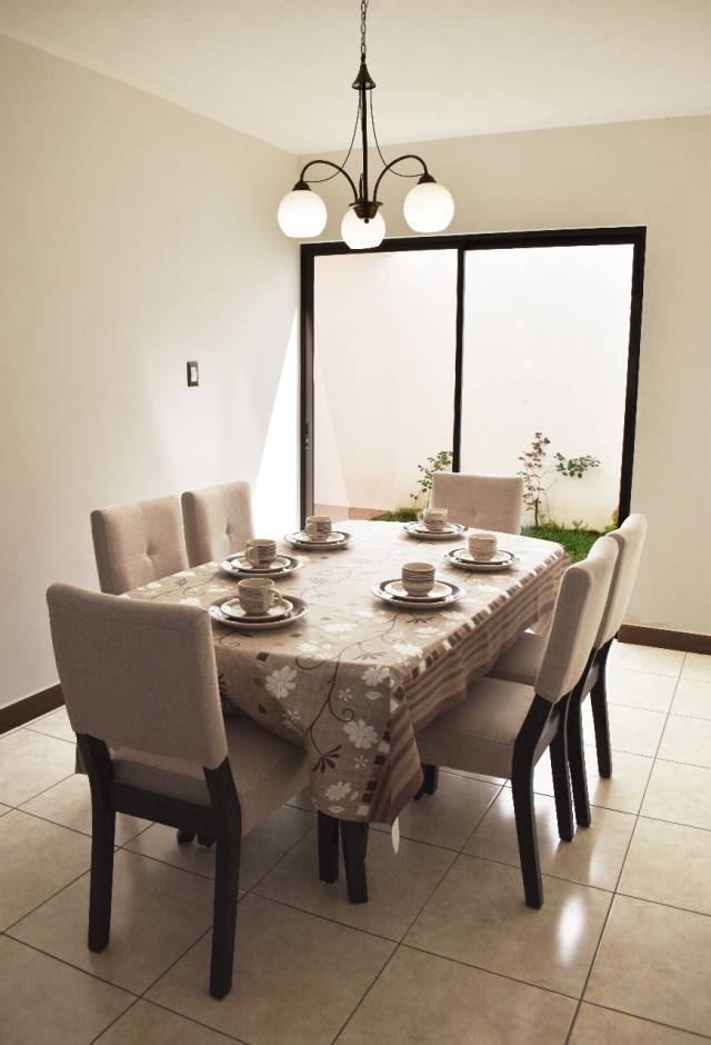 Vendo Casa Portar de las Rosas San Miguel Dueñas, Sacatepéquez - Image 4