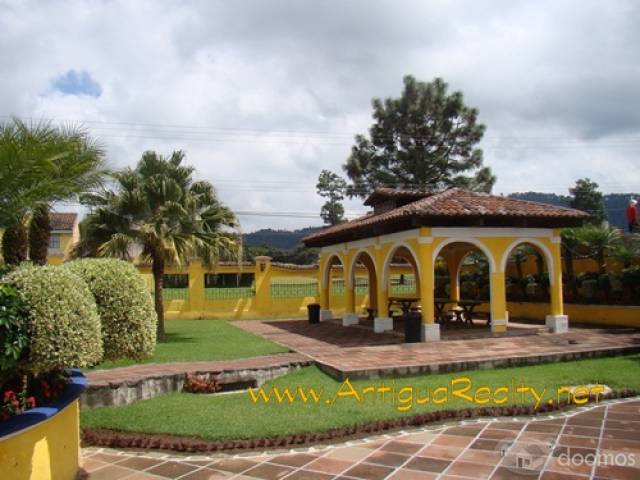 BONITO TERRENO EN RESIDENCIALES VISTA LOS VOLCANES - Image 2