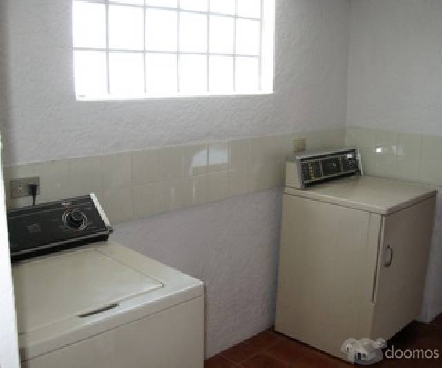 Vendo apartamento en zona 14, excelente ubicación - Miniatura 6
