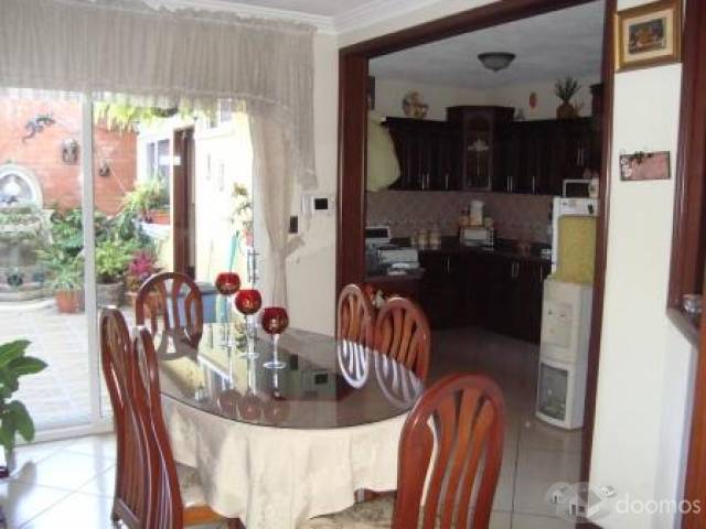 Hermosa casa en Zona 17 - Image 3